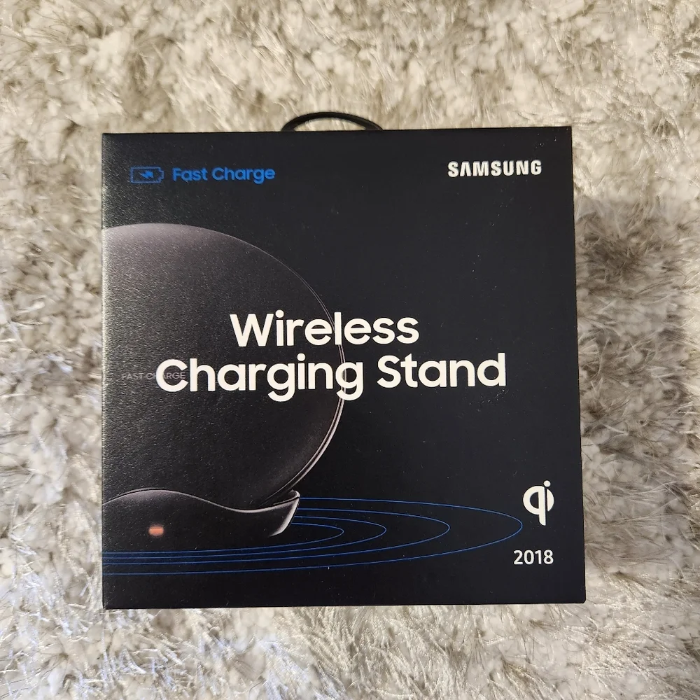 SAMSUNG Wireless Charging Stand